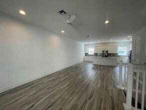 8086 Hobbes Wy in Palm Beach Gardens, FL - Building Photo - Building Photo