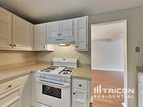 4928 Rockborough Trail NW in Norcross, GA - Building Photo - Building Photo
