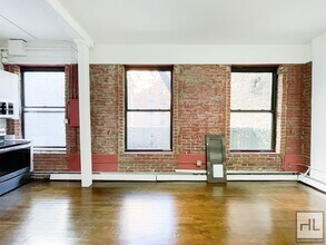 BROADWAY, Unit 3FLR in New York, NY - Foto de edificio - Building Photo