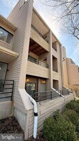 8103 Greenspring Way in Owings Mills, MD - Building Photo