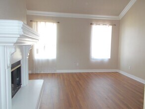 5016 N Cimarron Rd in Las Vegas, NV - Building Photo - Building Photo
