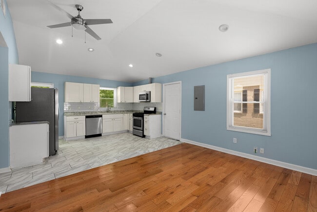 2931 Diana Dr SW in Atlanta, GA - Building Photo - Building Photo