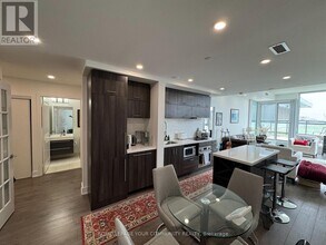 8081-8081 Birchmount Rd in Markham, ON - Building Photo - Building Photo