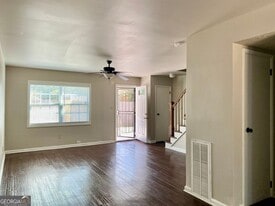 493 King Arnold St in Hapeville, GA - Building Photo