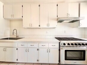 5419 Harold Way in Los Angeles, CA - Building Photo - Building Photo