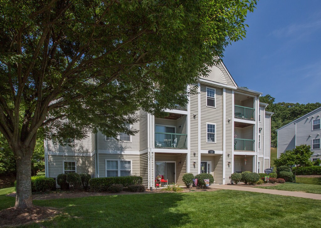 Shenandoah Commons Front Royal, VA Apartments