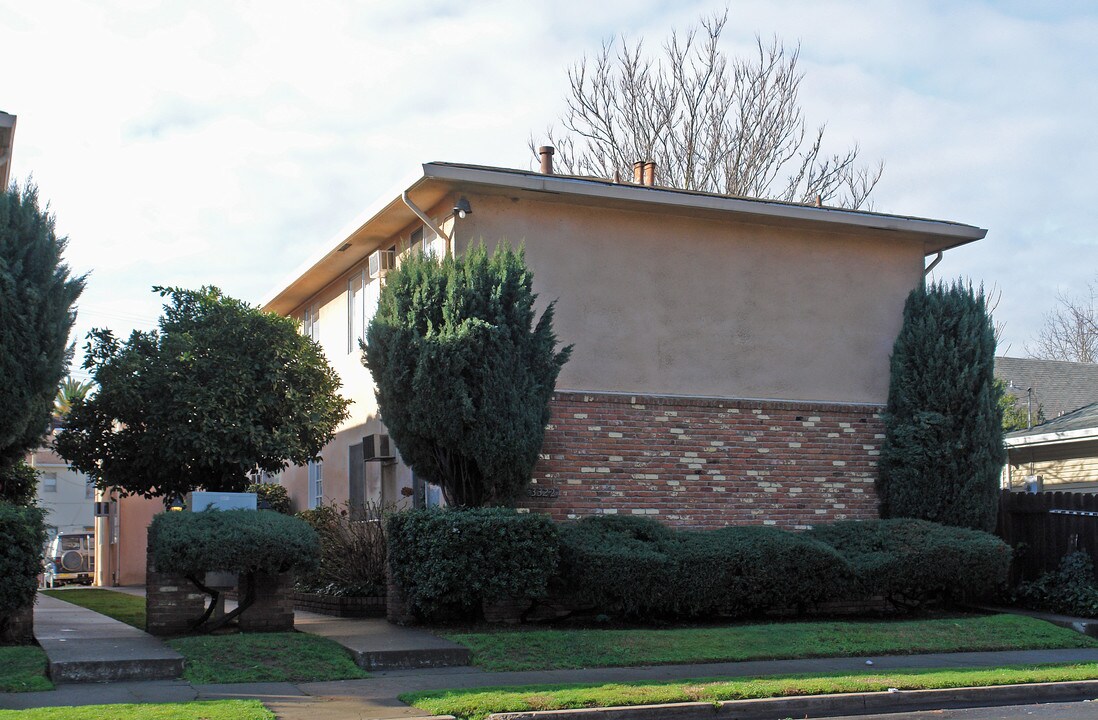 3322 Y St in Sacramento, CA - Building Photo