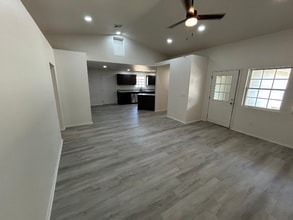 63171 E 291 Rd in Grove, OK - Building Photo - Building Photo