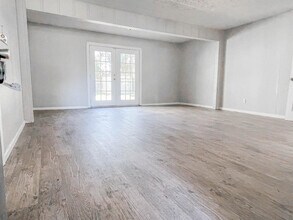 2004 47th St in Lubbock, TX - Building Photo - Building Photo