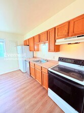 24612 Berry Ave in Warren, MI - Building Photo - Building Photo