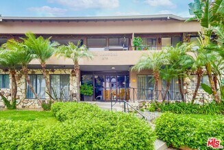 1275 Havenhurst Dr in West Hollywood, CA - Building Photo - Building Photo