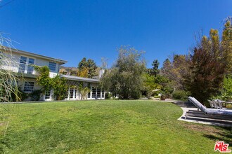 3220 Tahoe Pl in Los Angeles, CA - Building Photo - Building Photo