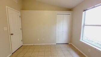 604 Wind River Ave in El Paso, TX - Building Photo