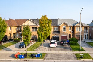 136-144 Maple Sugar Ln in Vaughan, ON - Building Photo