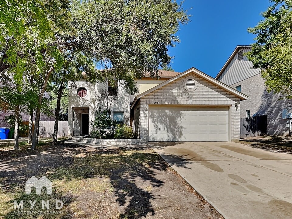 205 Covala Dr in Cedar Park, TX - Foto de edificio