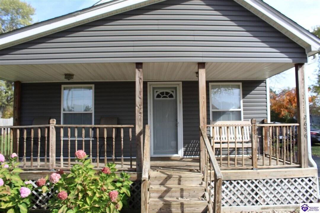 2686 S Wilson Rd in Radcliff, KY - Building Photo