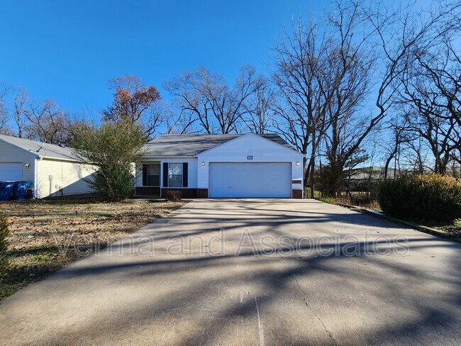 1308 Spring St in Bentonville, AR - Building Photo - Building Photo