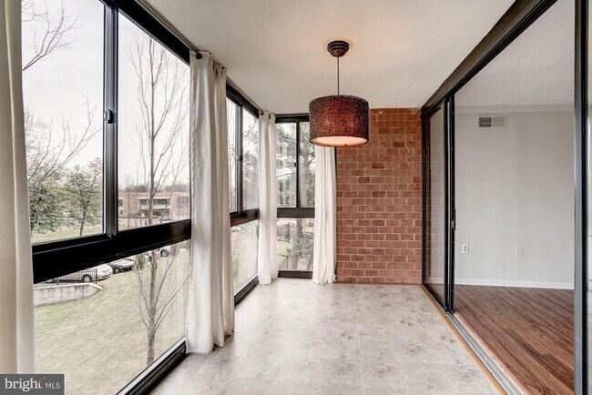 1001 N Randolph St in Arlington, VA - Building Photo - Building Photo