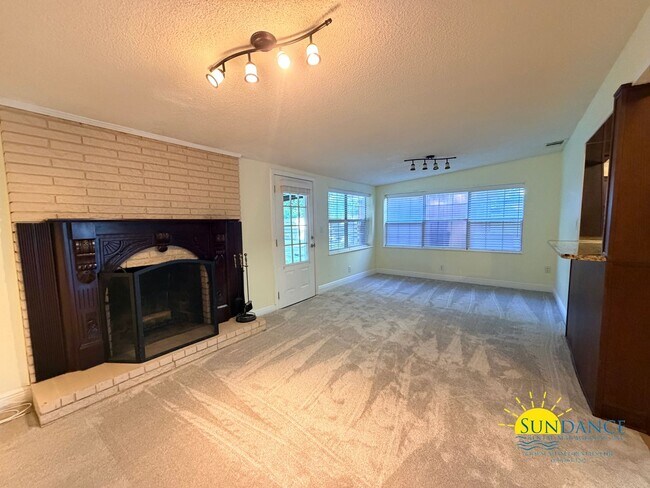 361 Gardner Dr NE in Fort Walton Beach, FL - Building Photo - Building Photo