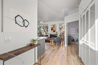 5959 SW Dove Ct in Lake Oswego, OR - Building Photo - Building Photo