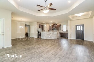 16033 Deer Pines Dr in Conroe, TX - Building Photo - Building Photo