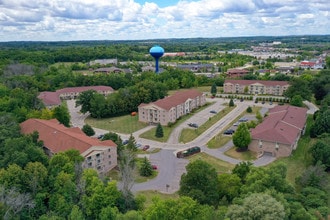 Cameron Heights in Menomonee Falls, WI - Building Photo - Building Photo