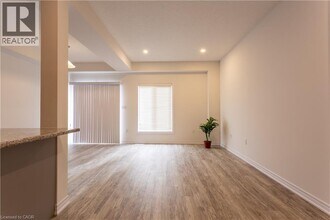 47 Beasley Grove in Hamilton, ON - Building Photo - Building Photo