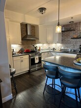 370 Jennifer Ln in Brookfield, WI - Building Photo - Building Photo