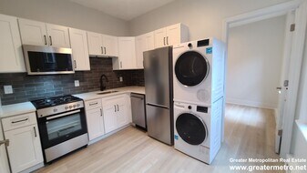 9 Noyes Plz, Unit 3 in Boston, MA - Building Photo