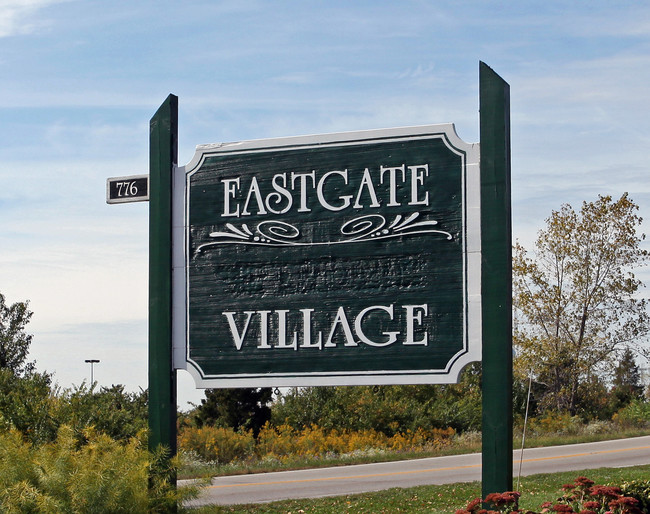 Eastgate Village in Cincinnati, OH - Foto de edificio - Building Photo