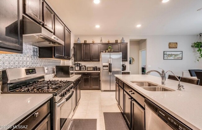 6213 S Blue Water Dr in Tucson, AZ - Building Photo - Building Photo
