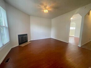 200 E 2nd St in Bloomington, IN - Foto de edificio - Building Photo