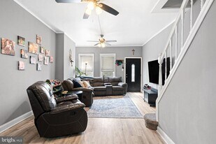 3056 Aramingo Ave in Philadelphia, PA - Building Photo