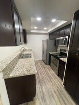 5999 Rancho Mission Rd in San Diego, CA - Building Photo