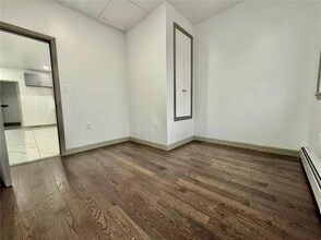 54 Irving Pl in Staten Island, NY - Building Photo - Building Photo