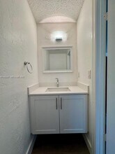 1140 Sorrento Dr in Weston, FL - Building Photo - Building Photo