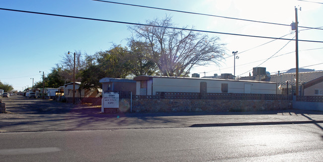 4614 Titanic Ave in El Paso, TX - Building Photo - Building Photo