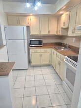 18875 NW 62nd Ave in Hialeah, FL - Building Photo - Building Photo