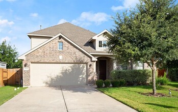 7500 Crimson Shade St in Austin, TX - Foto de edificio - Building Photo