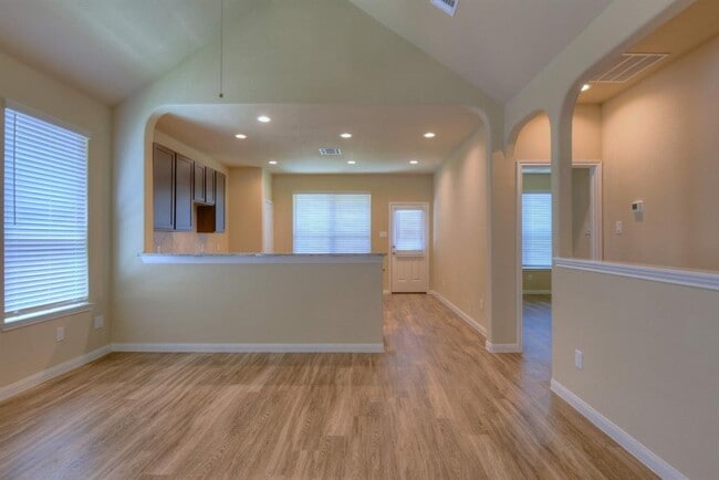 3226 Buttercup Dr in Texas City, TX - Building Photo - Building Photo
