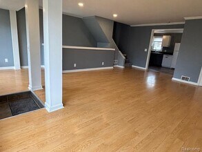 1410 Airway Dr in Waterford Township, MI - Building Photo - Building Photo