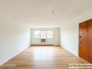 11 Hodges Ave in Quincy, MA - Building Photo - Building Photo