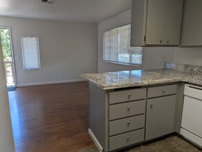 2999 Oro Dam Blvd E in Oroville, CA - Building Photo - Building Photo