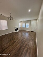 67 Calle Cataluna in Camarillo, CA - Building Photo - Building Photo