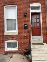 1303 W Ostend St in Baltimore, MD - Building Photo