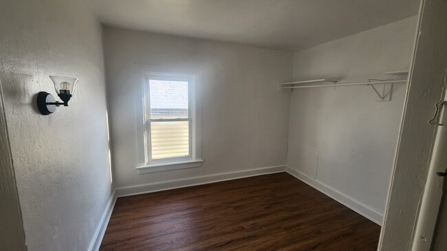 123 Maple Ave, Unit Upper in Dunkirk, NY - Building Photo - Building Photo