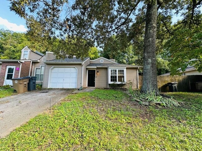 7650 Chatham Cir NW