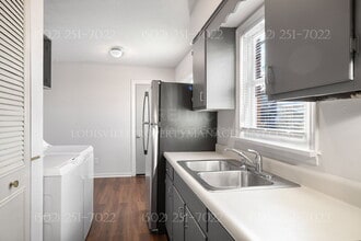 5112 Valiant Dr in Louisville, KY - Building Photo - Building Photo