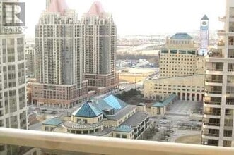 3880 Duke of York Blvd in Mississauga, ON - Building Photo - Building Photo