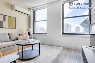 330 S Wells St, Unit FL16-ID693 in Chicago, IL - Building Photo